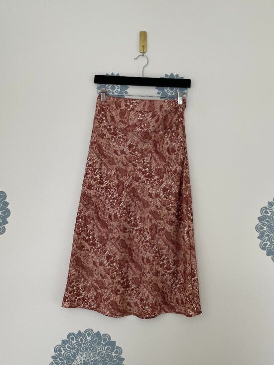 Free People Dresses & Skirts - Free People Normani Bias Midi Slip Skirt in Snake Print Size 2